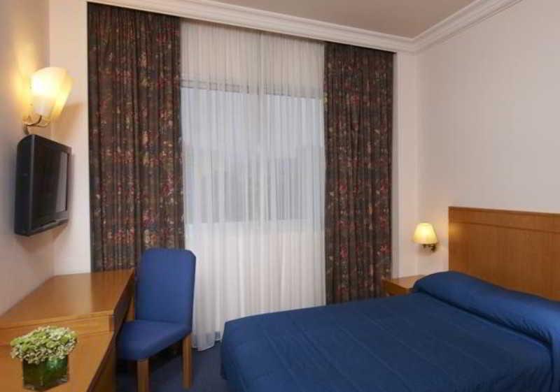 Alexandre Hotel Beiroet Buitenkant foto